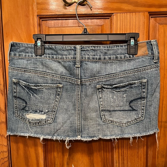 American Eagle Women’s Denim Mini Skirt - Picture 2 of 7